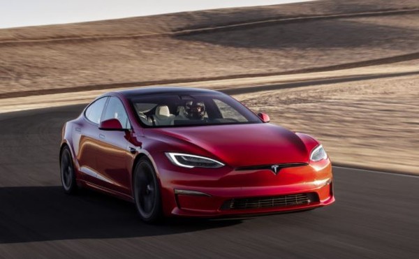 特斯拉Model S Plaid成功挑戰紐柏林　7分35秒579寫下量產電動車新紀錄（圖／翻攝自特斯拉）