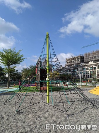 ▲台南市工務局積極改善公園附設兒童遊戲場設施，台南今年預計完成138座。（圖／記者林悅翻攝，下同）