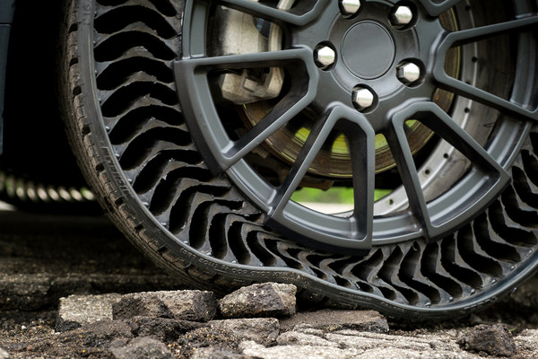▲▼ 法國輪胎製造商米其林公司（Michelin）防穿刺「UPTIS輪胎」。（圖／達志影像）