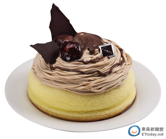 Cadeau可朵推出「翡冷翠圓帽起士蛋糕系列」，包含栗子、南瓜、咖啡巧克力等口味，6吋售價500元，預購價399元起。
