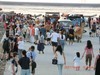 芳苑蚵田「海空步道」爆紅　日湧5千遊客