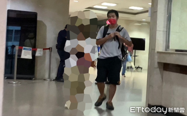 ▲▼何牧珉涉嫌在2019年以暱稱「瘋狂飢渴男的就好」，在PTT國考版po文抱怨遭國安局退訓，洩漏訓練長官姓名、化名、官階、職掌，涉嫌違反 《國家情報工作法》。（圖／記者劉昌松攝）