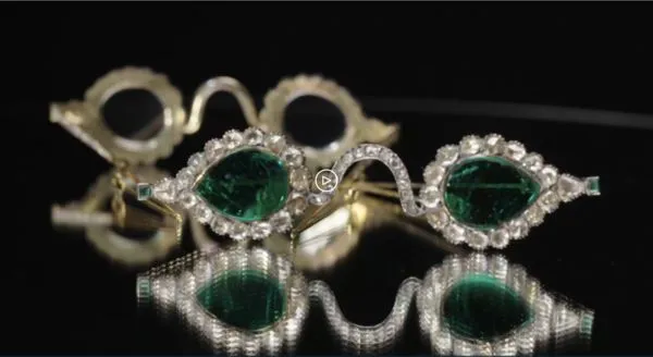 ▲▼古董眼鏡「天堂之門」與「光之環」。（圖／翻攝自Sotheby`s官網）