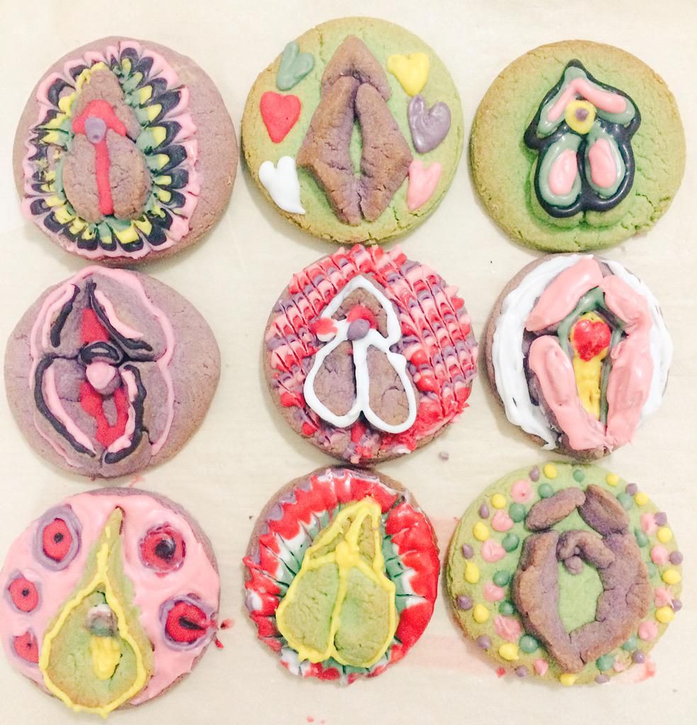 ▲▼南韓女權視覺藝術團體製作外形酷似女性生殖器的手工餅乾，呼籲女性重拾身體自主權。（圖／翻攝自Twitter@sisterhat）