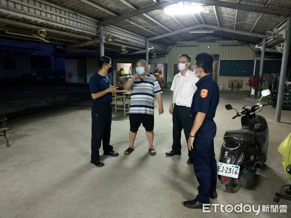 ▲屏東縣警局到各賽鴿會進行防疫宣導            。（圖／記者陳崑福翻攝，以下同）