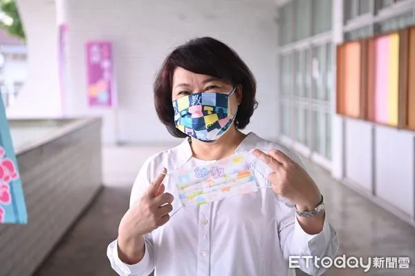 ▲▼ 嘉義市長黃敏惠市長贈繽紛幼教口罩，祝福幼教人員教師節快樂。（圖／嘉義市政府提供）