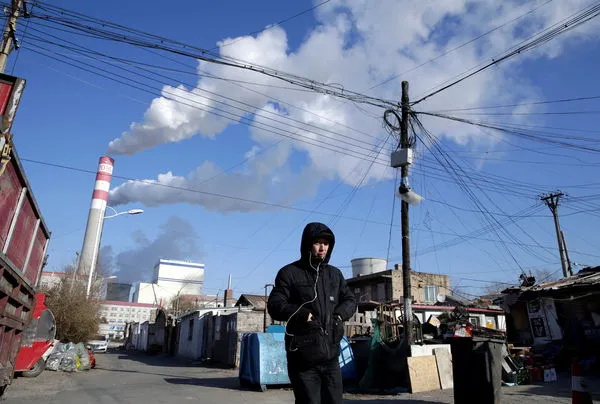 ▲▼黑龍江省哈爾濱一家燃煤電廠周邊街景，中國限電相關資料照。（圖／路透）