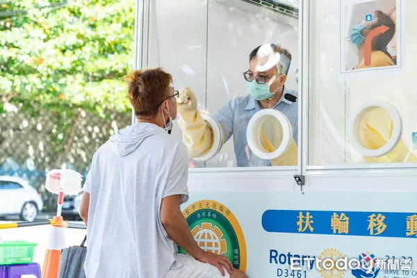 ▲配合船班時間，台東富岡更改快篩時間。（圖／記者楊漢聲翻攝）