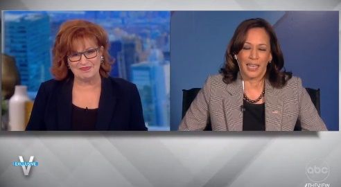 ▲《The View》珊妮霍斯汀（Sunny Hostin）、安娜納瓦羅（Ana Navarro）。（圖／翻攝自Twitter／《The View》）