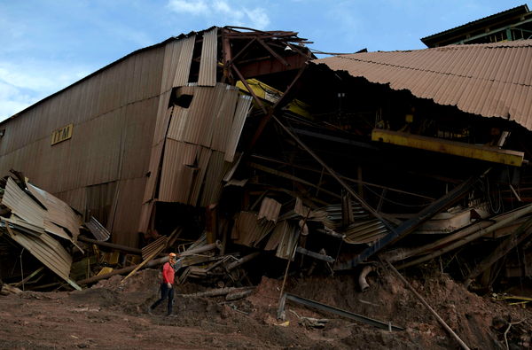 ▲▼巴西跨國冶煉礦業「淡水河谷公司」（Vale）26日發生加拿大礦場電梯故障事故，導致39人受困地底，而該公司2019年1月25日巴西一處尾礦壩也曾發生倒塌潰決意外。（圖／路透）