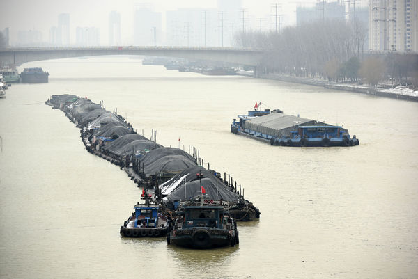 ▲京杭大運河,運煤船隊,電煤,電煤裝運場。（圖／CFP）