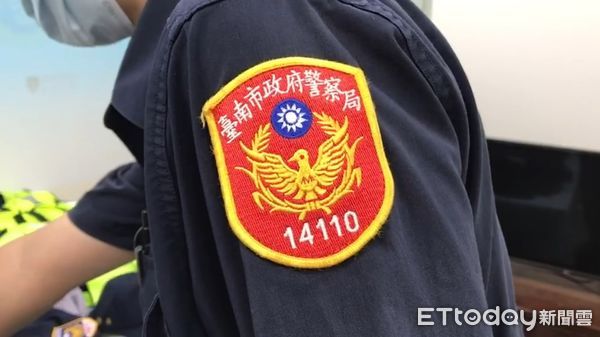 ▲▼交警口愛片瘋傳，台南警臂章遭冒用氣炸。（圖／記者林悅翻攝）