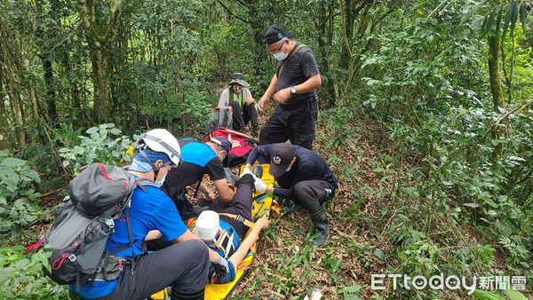 ▲▼屏東瑪家鄉真笠東北峰往鱈葉根山方向登山客OHCA。（圖／記者陳崑福翻攝）