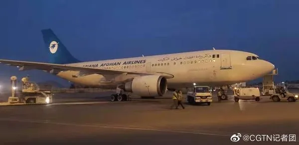▲大陸援助阿富汗首批物資抵達喀布爾機場。（圖／翻攝澎湃新聞）
