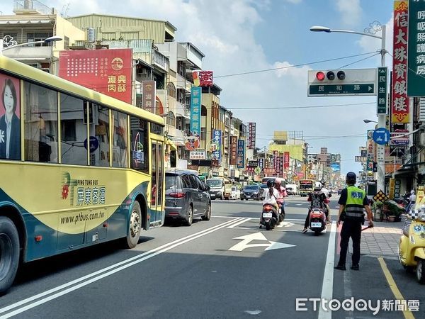 ▲全國交通安全月上路，屏東縣警方推廣路口停讓文化             。（圖／記者陳崑福翻攝，以下同）