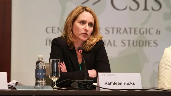 ▲▼希克斯（Kathleen Hicks）將成為首名任職五角大廈第2高位的女性。（圖／翻攝推特／@kath_hicks）