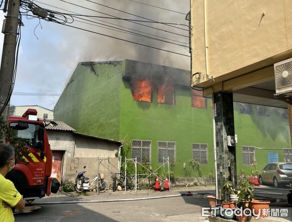 ▲▼      台中火警       。（圖／記者爆料網提供）