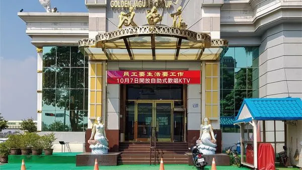 ▲▼部份酒店小姐在疫情下自尋生路，有人陪喝有人伴遊。（圖／民眾提供）