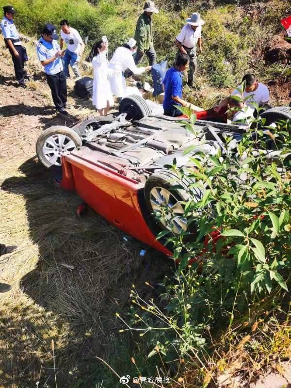 ▲李羲兒開山路出嚴重車禍。（圖／翻攝自微博／春城晚報）