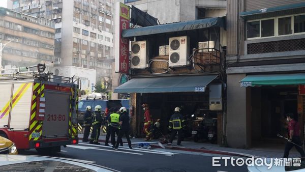 ▲▼台北市大安區大安路一段烤肉餐廳發生一起火警。（圖／記者黃彥傑攝）