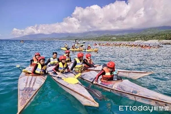 ▲▼台東長濱國中藉環境優勢，辦理浮潛課程，陸續加入自力造舟、獨木舟划行課程。（圖／台東縣政府提供，下同）