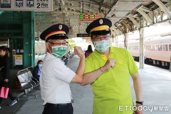 ▲台南市長黃偉哲受邀擔任「一日反毒列車長」，向民眾宣導毒品危害的重要性。（圖／記者林悅翻攝，下同）