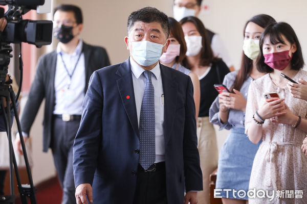 ▲衛福部長陳時中出席衛環委員會備詢。（圖／記者林敬旻攝）