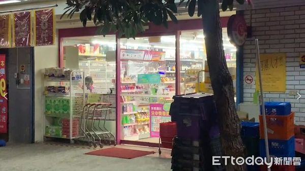 ▲▼高雄男懷疑女店員找錯錢，返家持刀找人理論。（圖／記者吳世龍翻攝，下同）