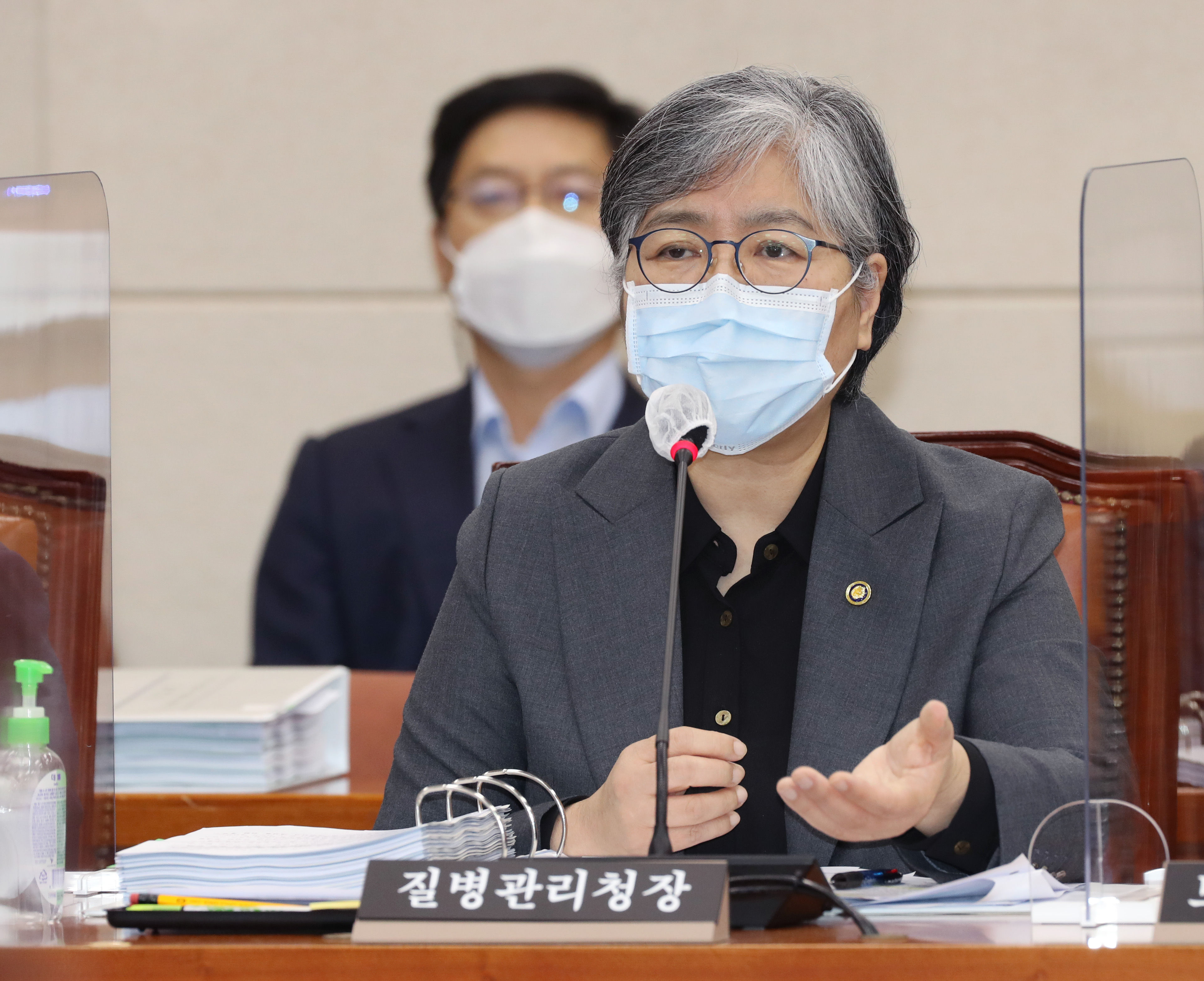 ▲▼南韓疾病管理廳長鄭銀敬接受國會質詢。（圖／達志影像）
