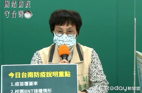 ▲台南市副市長趙卿惠歡迎大家雙十連假時到台南遊玩，多多購買台南的農特產品做為伴手禮，還可以參加月月摸彩的抽獎活動及享有折價優惠。（圖／記者林悅翻攝，下同）