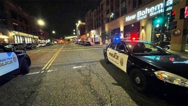 ▲▼美國明尼蘇達州酒吧爆槍擊  1死14傷。（圖／翻攝自推特）