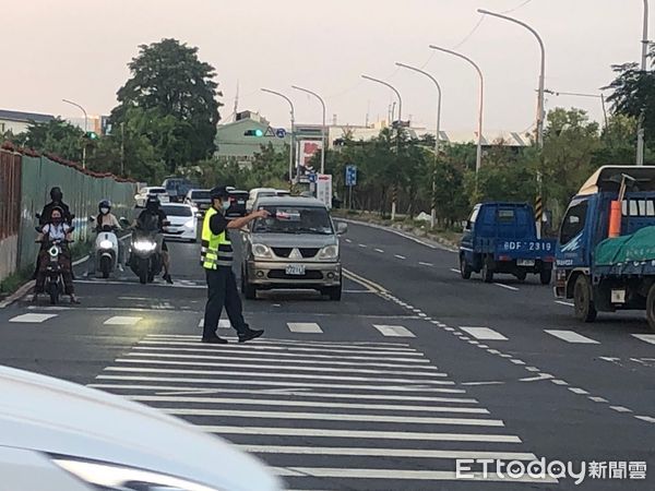 ▲台南市警永康分局國慶日連續假期，「白天顧交通，晚間拚治安」，執法成效亮眼。（圖／記者林悅翻攝，下同）