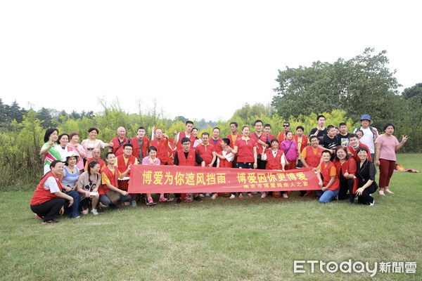 ▲▼來自南京的20多個喜憨兒家庭和來自兩岸的志願者家庭，共同度過一天熱鬧的團康烤肉活動。（圖／主辦方提供）