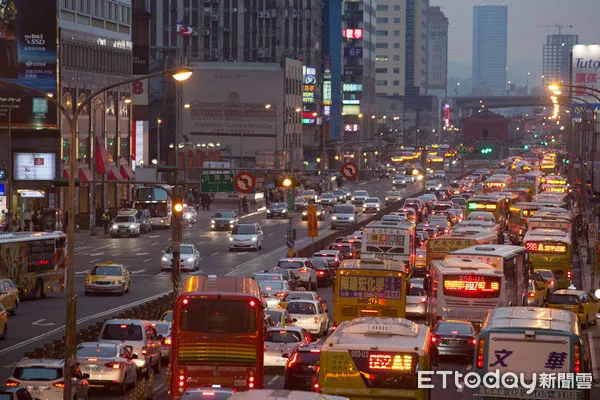 ▲車流量。（圖／記者季相儒攝）