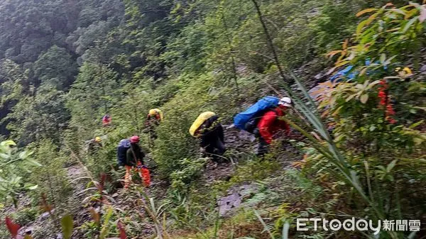 ▲▼屏東大鬼湖山難，警消搜救。（圖／記者陳崑福翻攝）