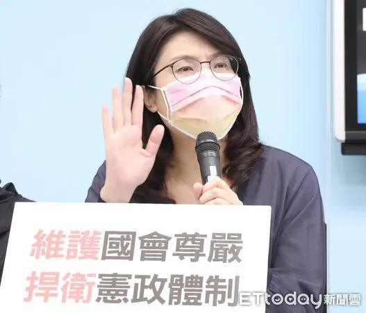 ▲▼國民黨團召開「蘇貞昌 失言、失格 立即公開道歉！」記者會 鄭麗文。（圖／記者屠惠剛攝）