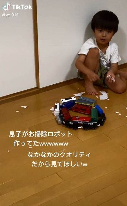 ▲▼日本網友的4歲兒子「用火車玩具做出掃地機器人」。（圖／翻攝自tiktok／@yz.910）