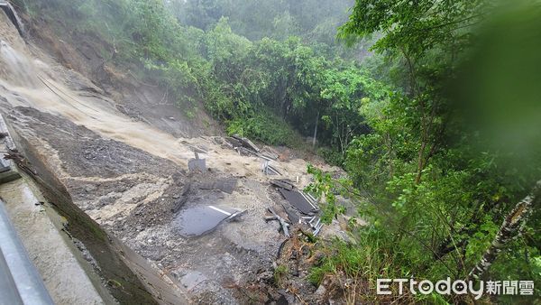 ▲▼花蓮瑞港公路崩塌。（圖／記者黃彥傑翻攝）