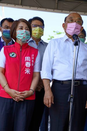 ▲▼民進黨立委周春米（左）、行政院長蘇貞昌（右）。（圖／周春米國會辦公室提供）