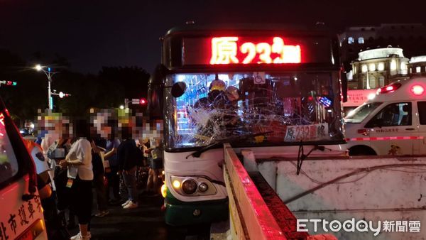 ▲▼台北市公車車禍。（圖／記者黃彥傑攝）