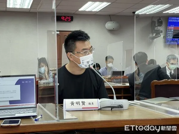 ▲▼屏東縣議員黃明賢呼籲，司法精神專責醫院應納入刑法。（圖／記者楊蕓攝）