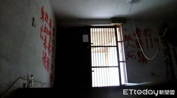 ▲高雄市鹽埕區城中城大火逾20死傷，部落客層走訪感覺氣氛沉重詭譎。（圖／翻攝部落格「假文青的廢墟散步」）