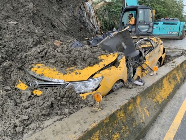 ▲桃園砂石場側牆崩塌害運將慘死，市議會藍營譴責