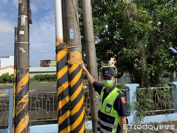 ▲里港警分局新南派出所警員雷鴻銘利用台電座標協助邱男脫困            。（圖／記者陳崑福翻攝，以下同）