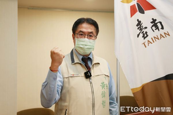 ▲拜台南經濟發展快速、台南防疫、紓困獲得市民肯定好評等因素，台南市長黃偉哲重登網路溫度計「好感王」寶座。（圖／記者林悅翻攝，下同）