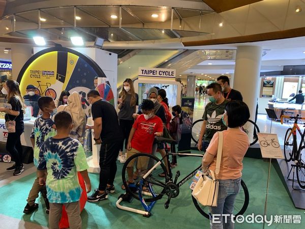 ▲雅加達展示會吸引上萬名印尼當地買主及民眾參觀。（圖／貿協提供）