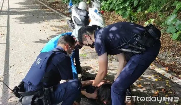 ▲▼警方依女子錄影畫面比對後於公園逮獲「露鳥」男子。（圖／花蓮警分局提供、下同）