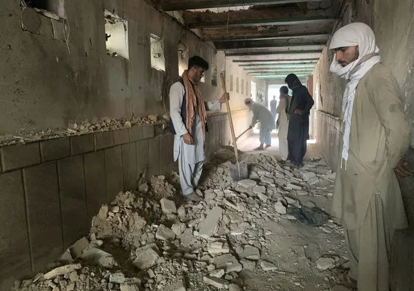 ▲▼阿富汗位於南部的第二大城坎達哈市（Kandahar）一座什葉派清真寺發生自殺式炸彈客恐攻，伊斯蘭國宣稱犯案。（圖／達志影像／美聯社）