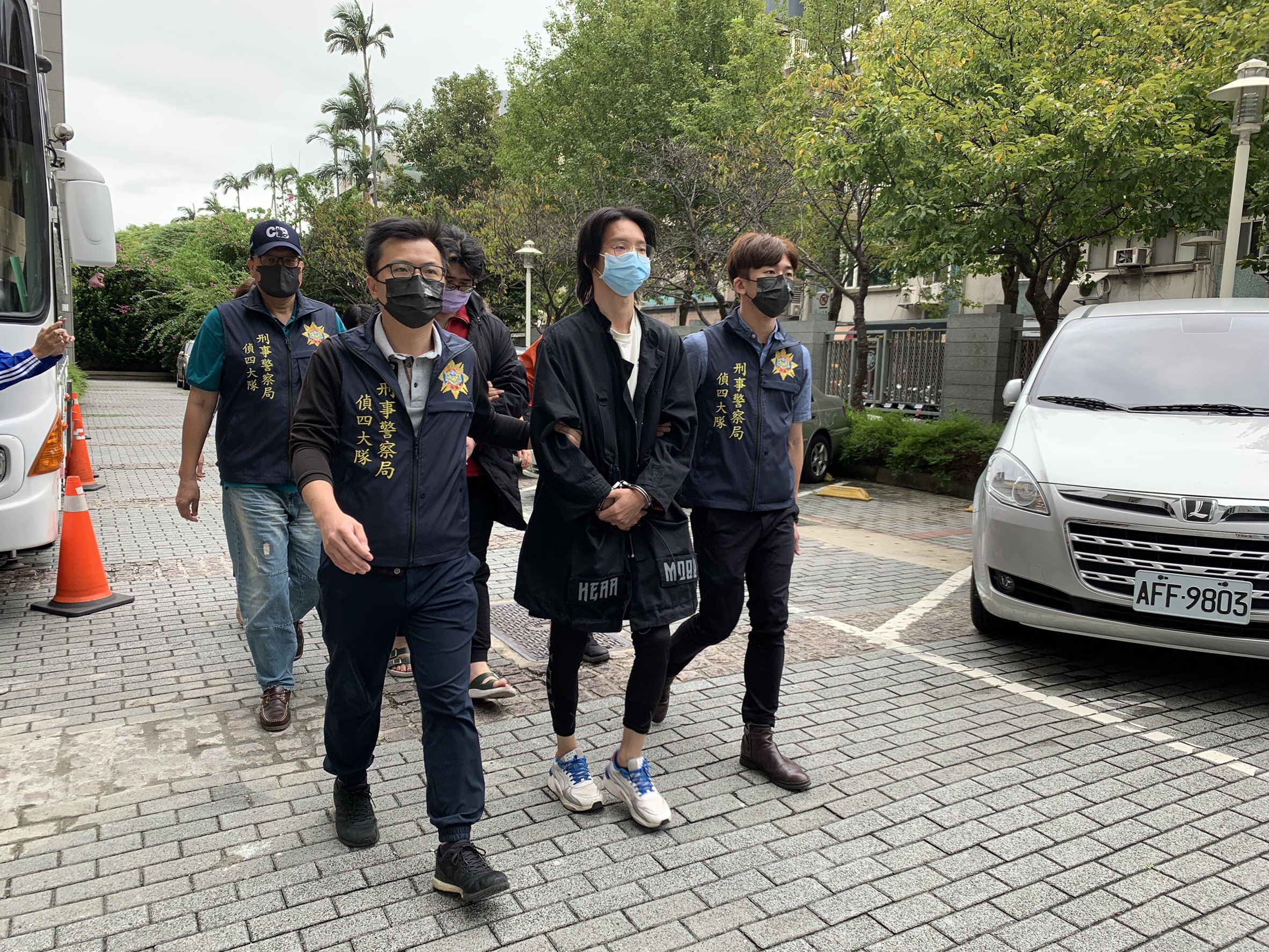 小玉上銬畫面曝 狂賣換臉謎片賺千萬黃捷高嘉瑜也成女主 Ettoday社會新聞 Ettoday新聞雲