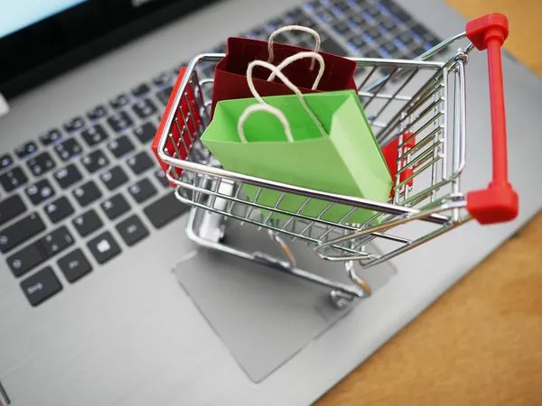 網購,網路購物,血拚,線上購物,買東西（圖／取自免費圖庫pixabay）